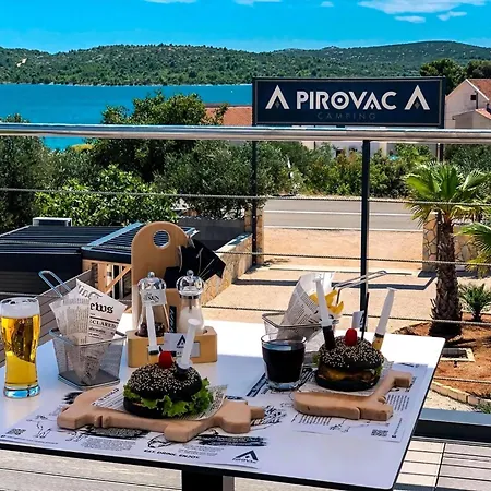 Sunny * Pirovac